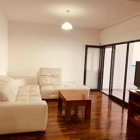 Downtown 2 Bedroom Ac Wifi Appartement *