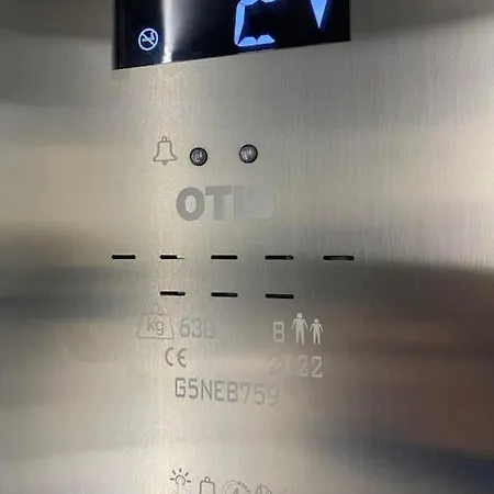 Downtown 2 Bedroom Ac Wifi 아파트 *