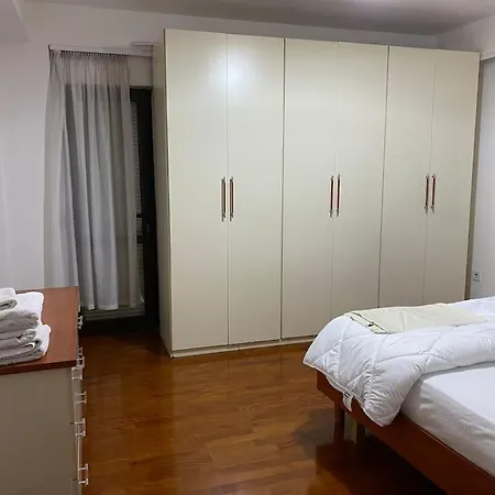 Downtown 2 Bedroom Ac Wifi 아파트
