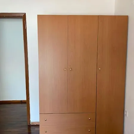 Apartamento Downtown 2 Bedroom Ac Wifi Tirana